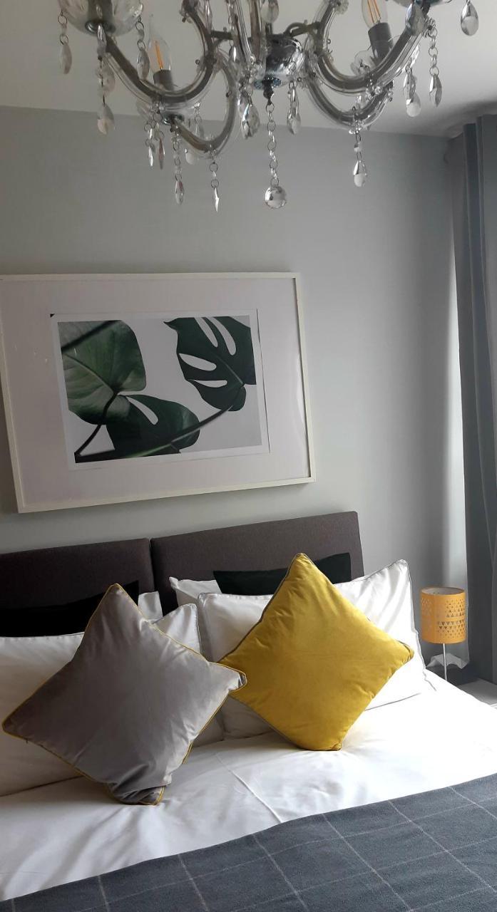 Sleep, Eat, Repeat Bed And Breakfast Macclesfield Exteriör bild